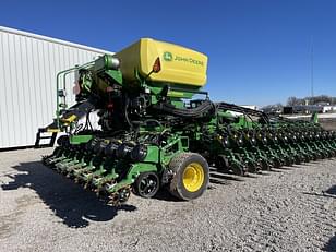 Main image John Deere DB60 0