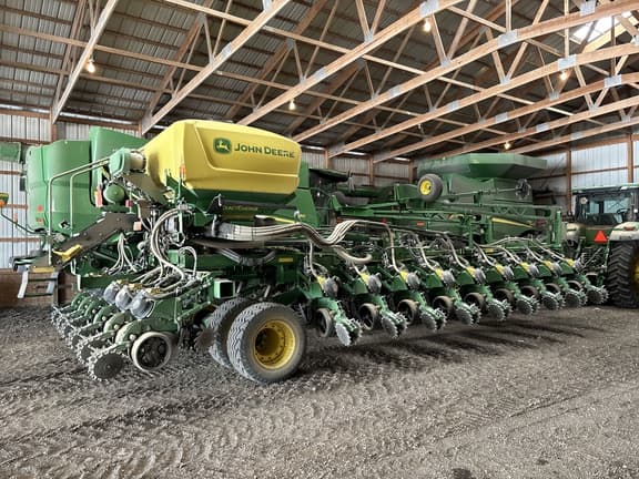 Image of John Deere DB60 equipment image 2