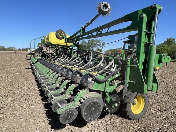 Image of John Deere DB60 Primary image