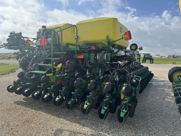 Image of John Deere DB60 equipment image 2
