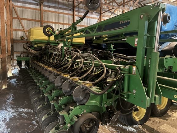 Image of John Deere DB60 equipment image 2