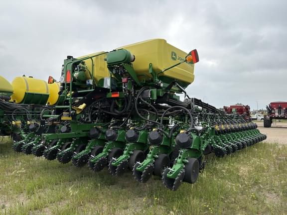 Image of John Deere DB66 equipment image 3