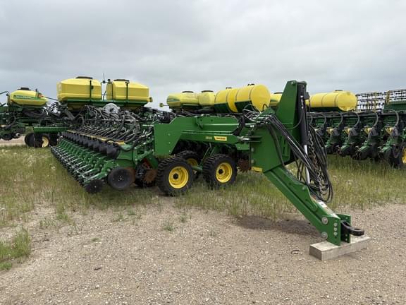 Image of John Deere DB66 equipment image 1