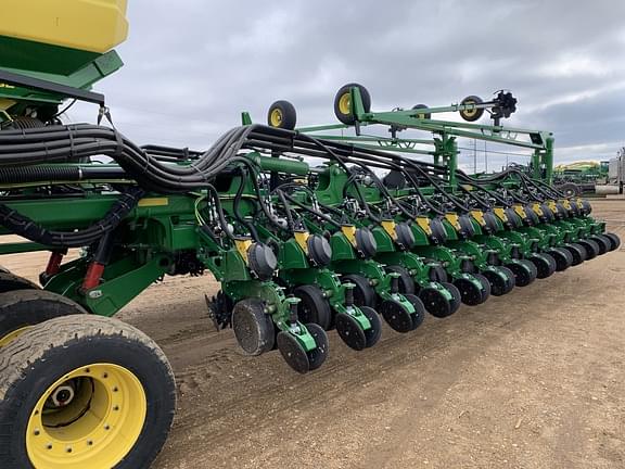 Image of John Deere DB66 equipment image 3
