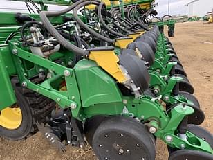 Main image John Deere DB66 10