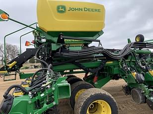 Main image John Deere DB66 4