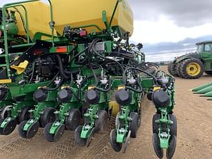 Main image John Deere DB66 5