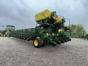 Main image John Deere DB80 7