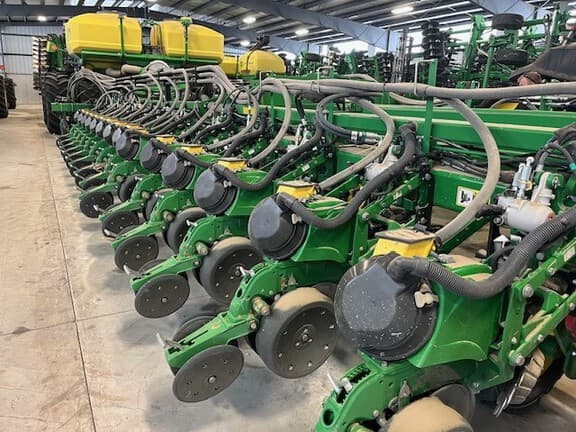 Image of John Deere DB90 equipment image 1