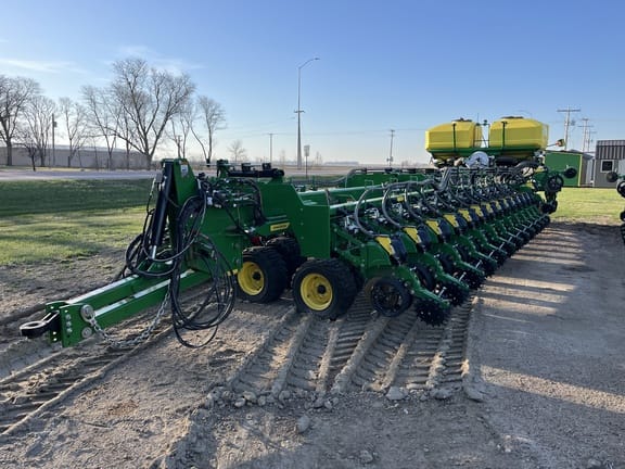 Main image John Deere DB90