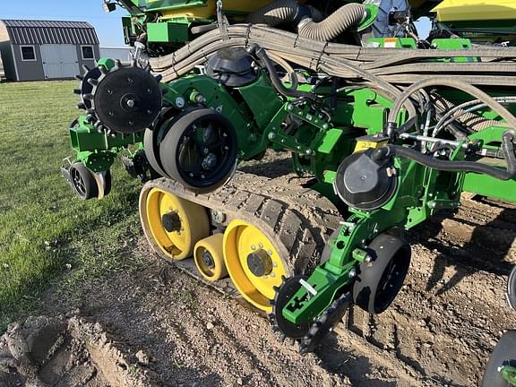 Image of John Deere DB90 equipment image 3