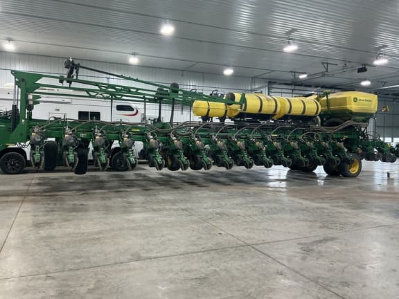 Image of John Deere DB90 equipment image 3