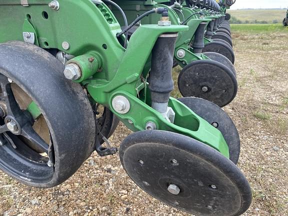 Image of John Deere DB90 equipment image 3