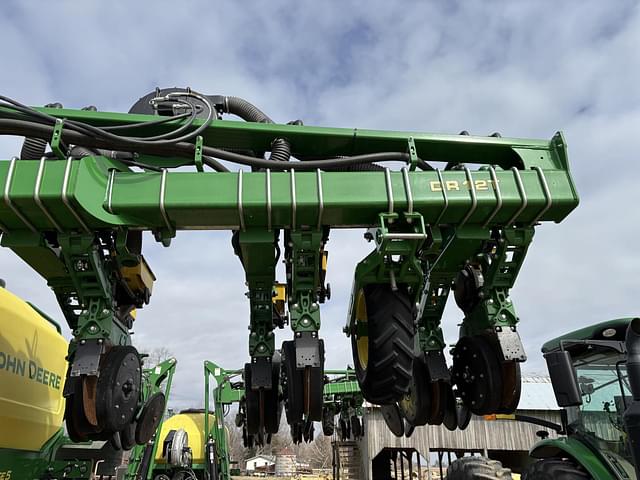 Image of John Deere DR12 equipment image 2