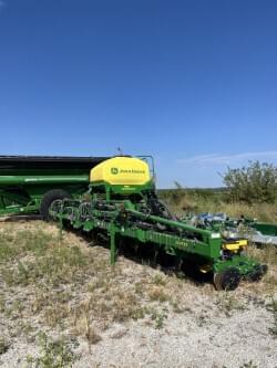 Image of John Deere DR12T Primary image