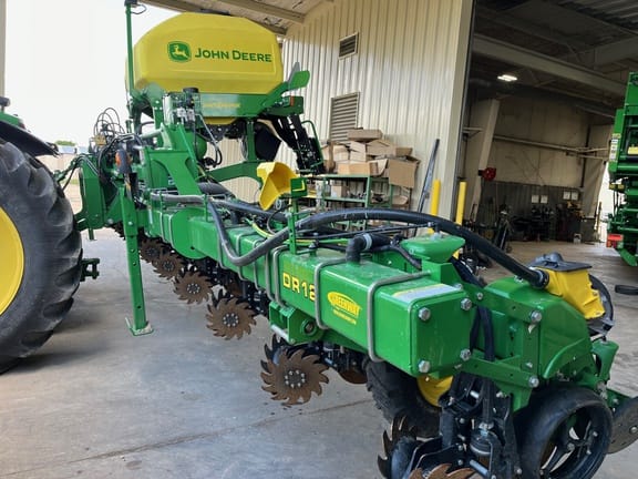 Main image John Deere DR12X