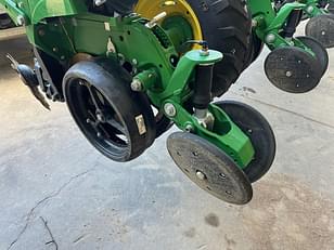 Main image John Deere DR12X 3