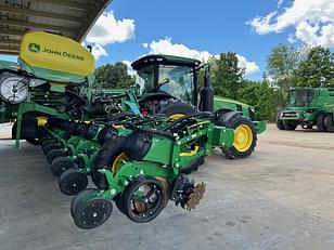 Main image John Deere DR12X 6