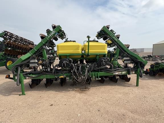 Image of John Deere DR16X Primary image