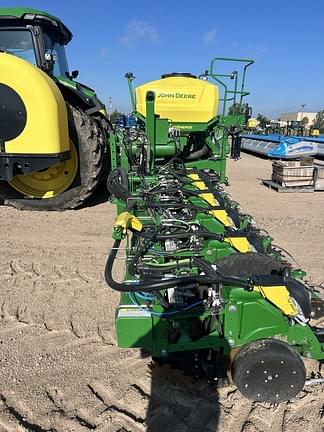 Image of John Deere DR16X Primary image