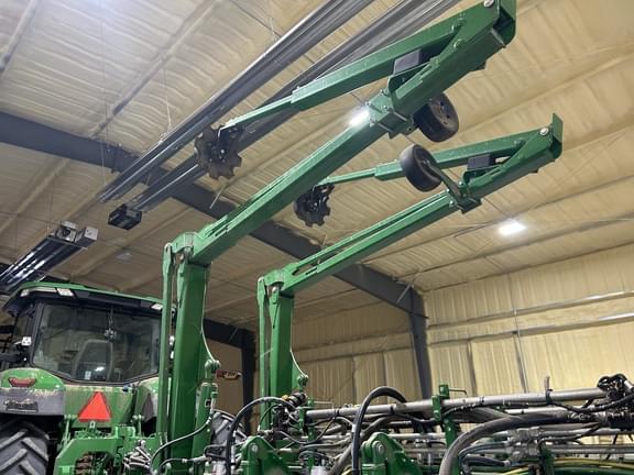 Image of John Deere DR16X equipment image 2