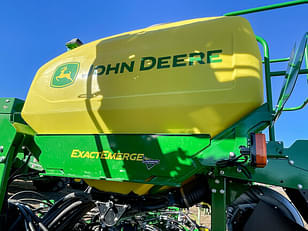 Main image John Deere DR16X 13