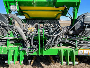 Main image John Deere DR16X 17