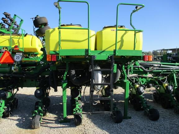 Image of John Deere DR18 equipment image 2
