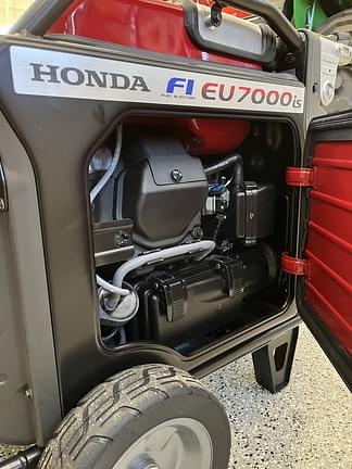 Image of Honda EU7000is equipment image 3