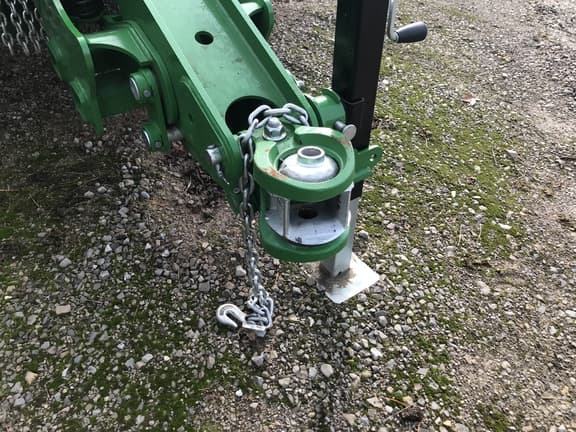 Image of John Deere FC10R equipment image 4