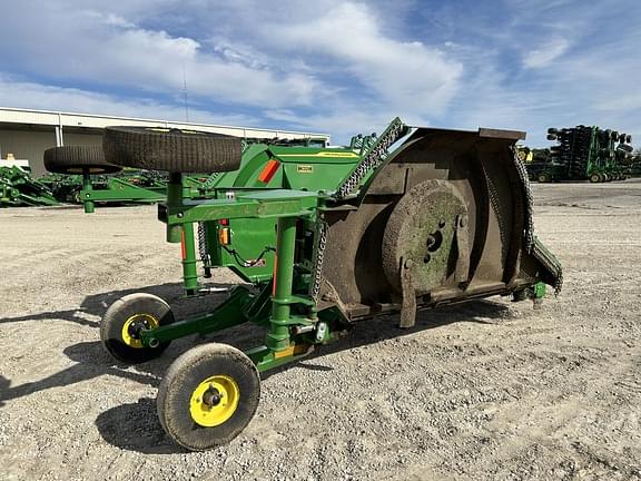 Image of John Deere FC12 equipment image 3