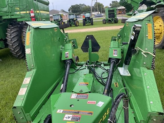 Image of John Deere FC12E equipment image 4