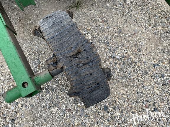 Image of John Deere FC12E equipment image 4