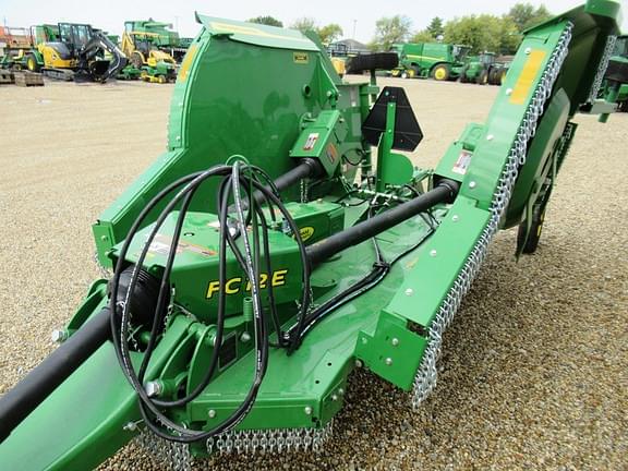 Image of John Deere FC12E equipment image 2