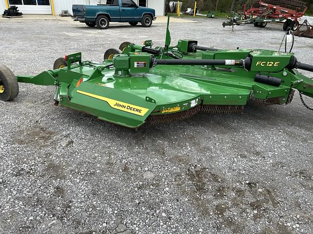 Image of John Deere FC12E equipment image 4