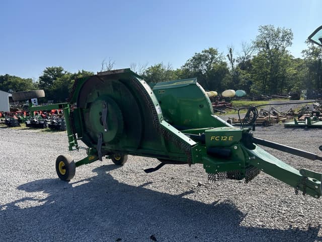 Image of John Deere FC12E equipment image 4
