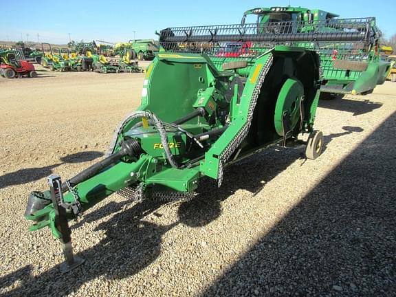 Image of John Deere FC12E equipment image 2