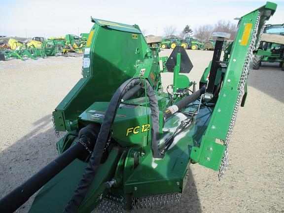 Image of John Deere FC12E equipment image 3