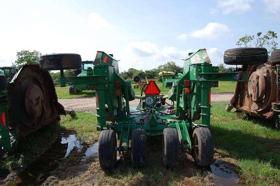 Image of John Deere FC15R equipment image 3