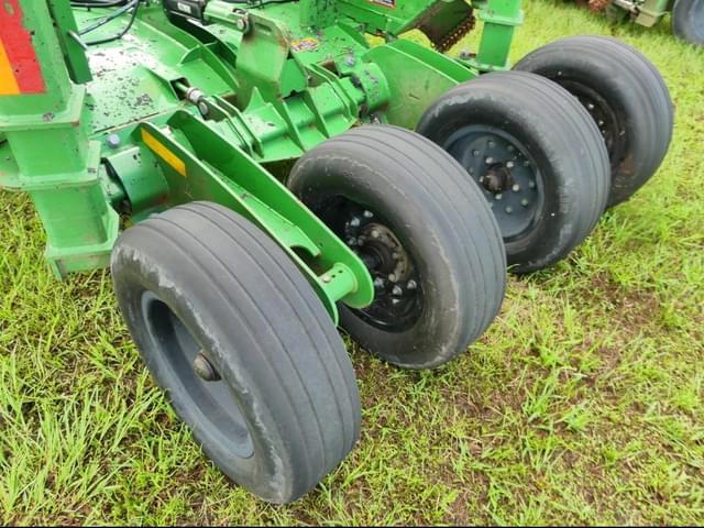 Image of John Deere FC15R equipment image 4
