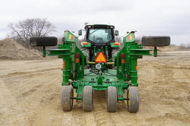 Image of John Deere FC15R equipment image 3