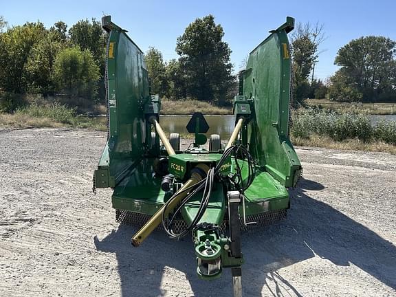 Image of John Deere FC20R equipment image 2