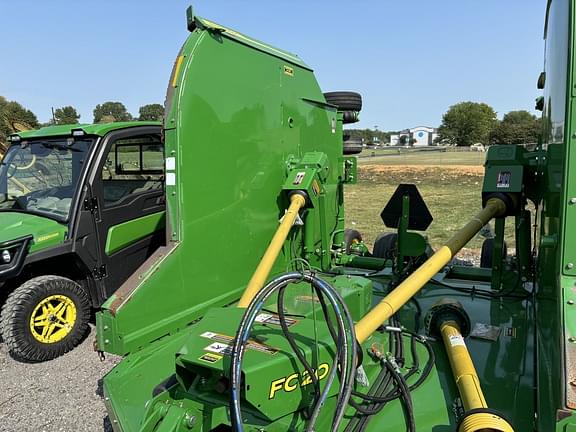 Image of John Deere FC20R equipment image 1