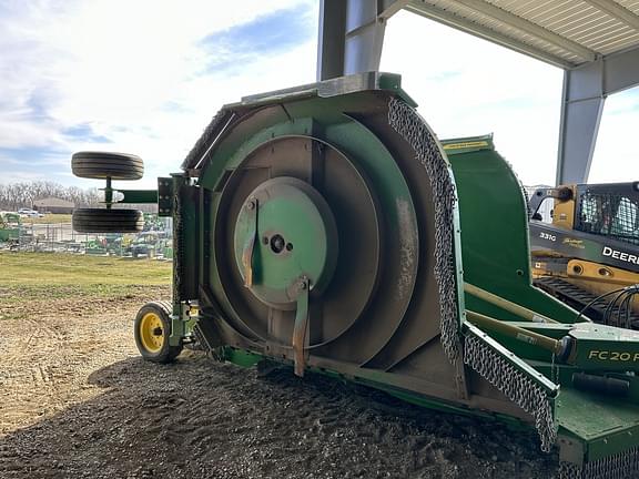 Image of John Deere FC20R equipment image 1