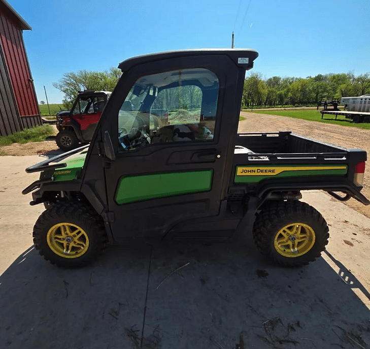 Image of John Deere Gator 4x4 Primary image