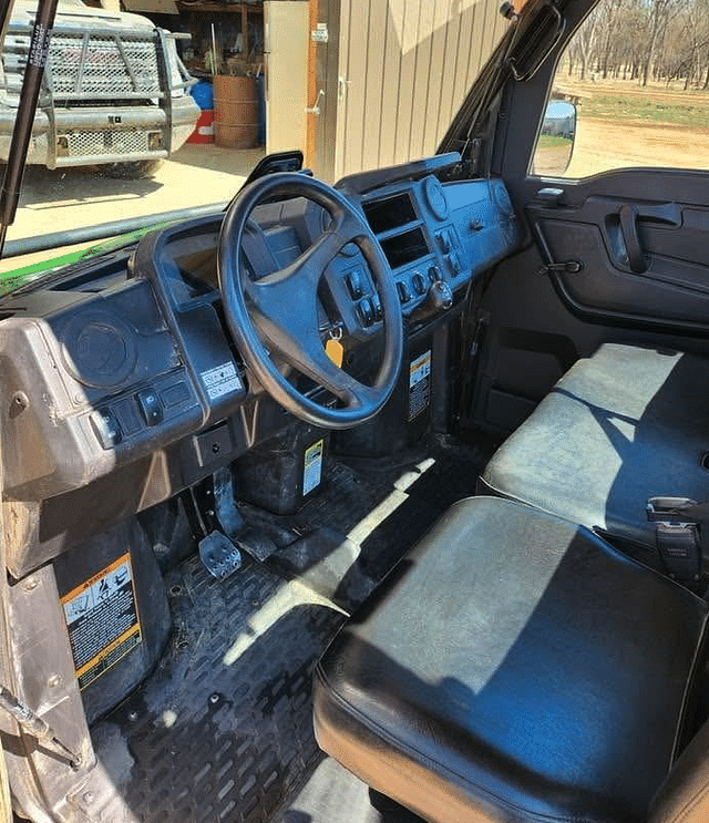 Image of John Deere Gator 4x4 equipment image 3