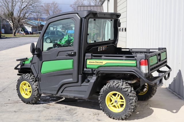Image of John Deere Gator XUV 835M equipment image 4