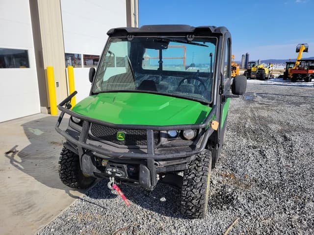 Image of John Deere XUV 835M equipment image 2