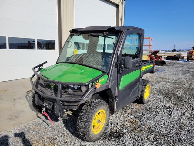 Image of John Deere XUV 835M equipment image 1