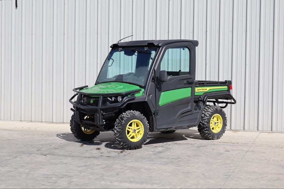 Image of John Deere XUV 835M Primary image